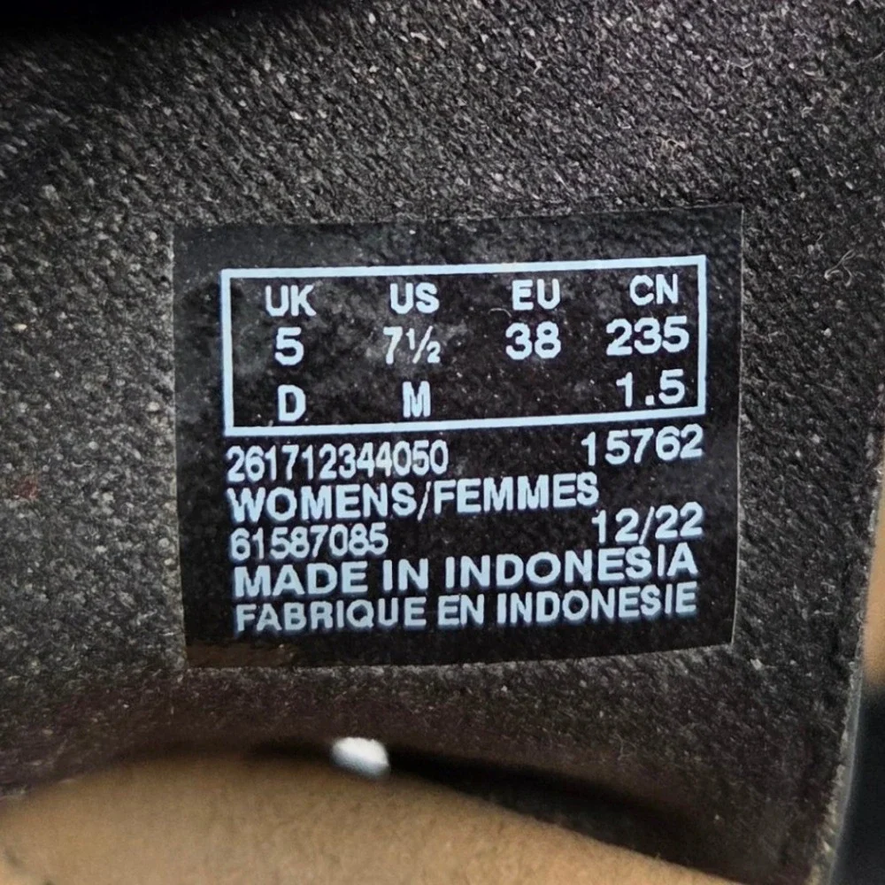 Clarks Collection Ultimate Comfort Wedge Sandal Women 7.5 Black Leather Slingbac